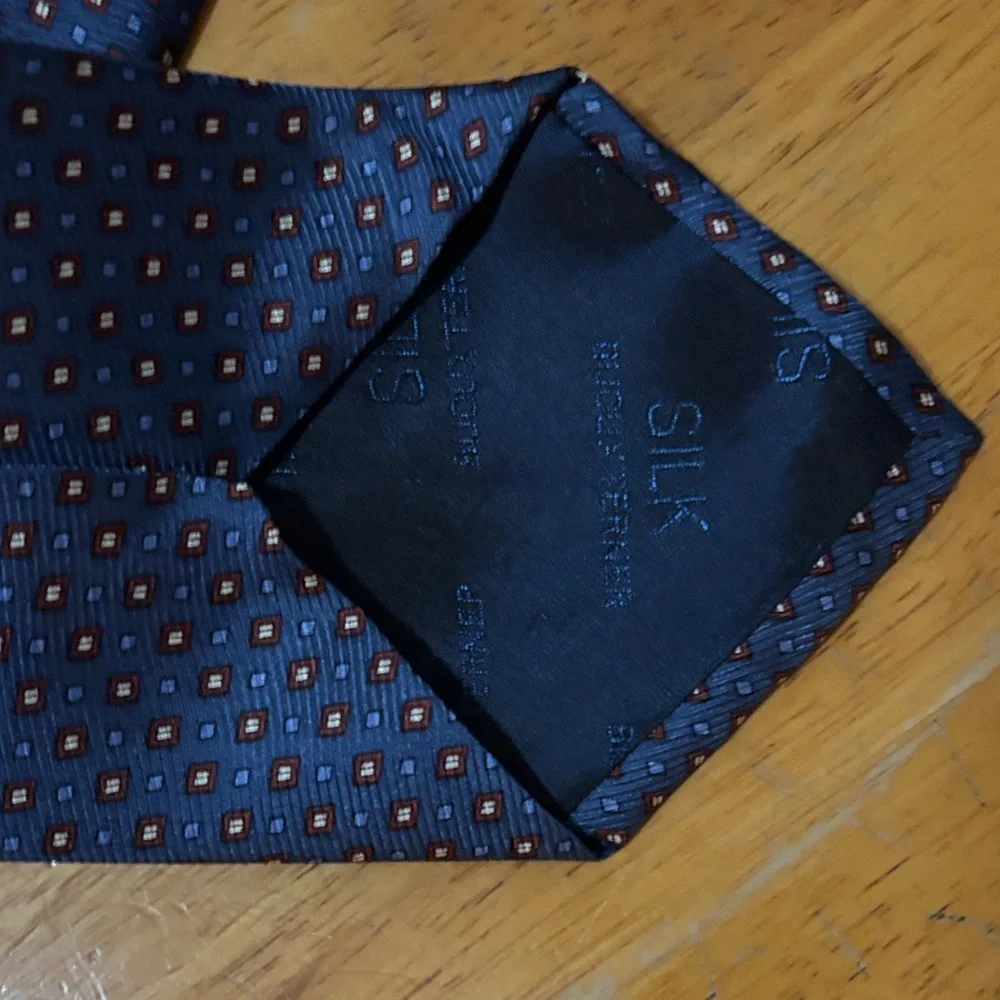 NWT Silk Blue Patterned Tie